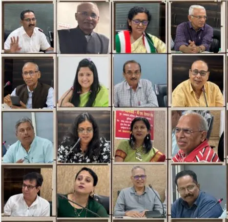 विभिन्न विषयों पर केंद्रित रही ‘शब्द’ की रचनागोष्ठी  