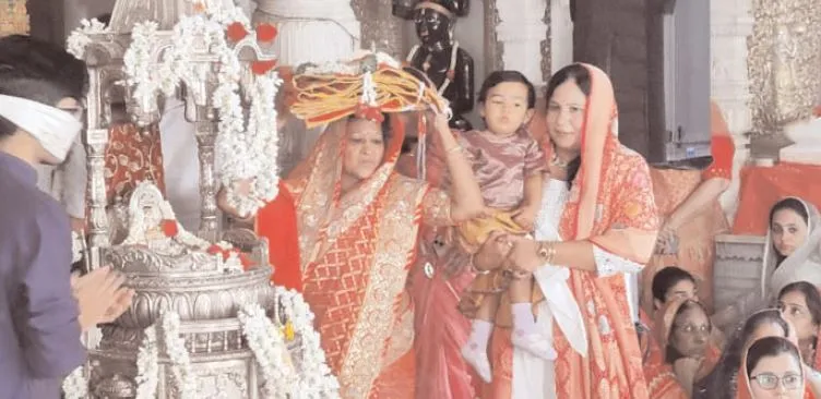 विमलनाथ जिनालय दादावाड़ी में विधि-विधान से हुआ वार्षिक ध्वजारोहण