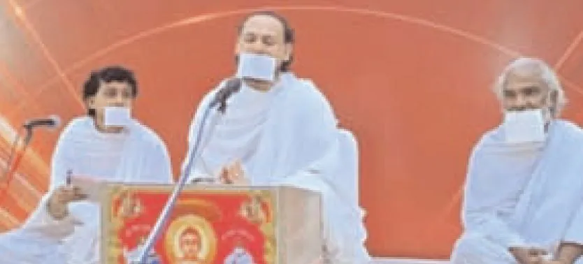 महावीर बनने का मार्ग है अपने को देखना: संतश्री वरुणमुनि