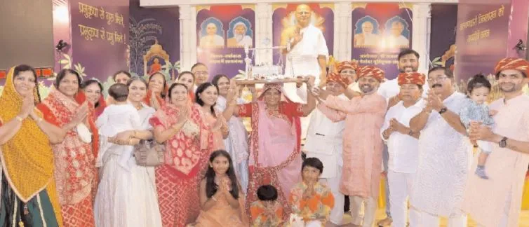 चारों वर्णों के लोगों को अपनाया था प्रभु महावीर ने: आचार्य विमलसागरसूरी