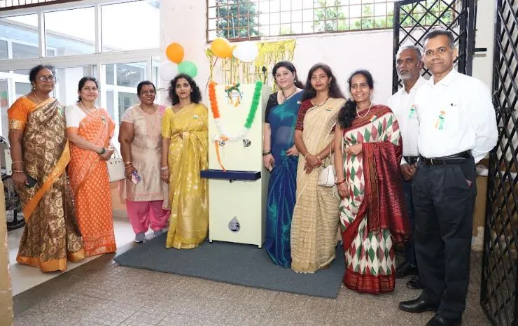 दपरे महिला कल्याण संगठन ने रेलवे अस्पताल को वाटर प्यूरीफायर दान किए