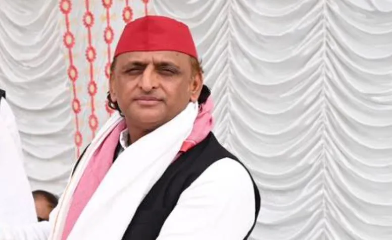 उप्र में सपा की सरकार बनते ही आजम खान के खिलाफ सभी 'झूठे' मामले वापस लिए जाएंगे: अखिलेश