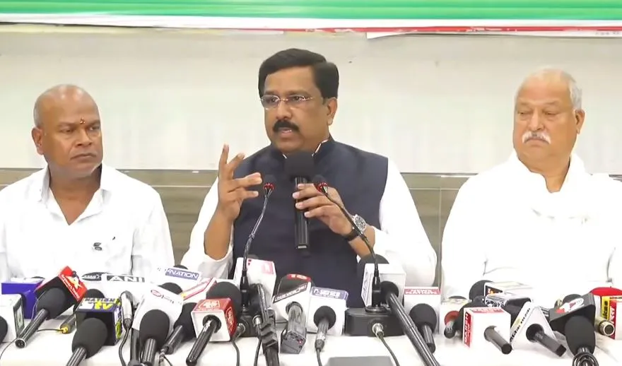 कांग्रेस का आरोप: सरकारी स्कूलों को बंद करने में लगी है भाजपा, खाली पदों पर नहीं हो रही भर्ती