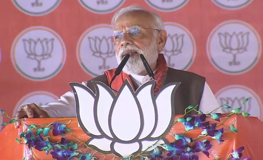 बेगूसराय: मोदी ने महागठबंधन को बताया 'महालठबंधन'