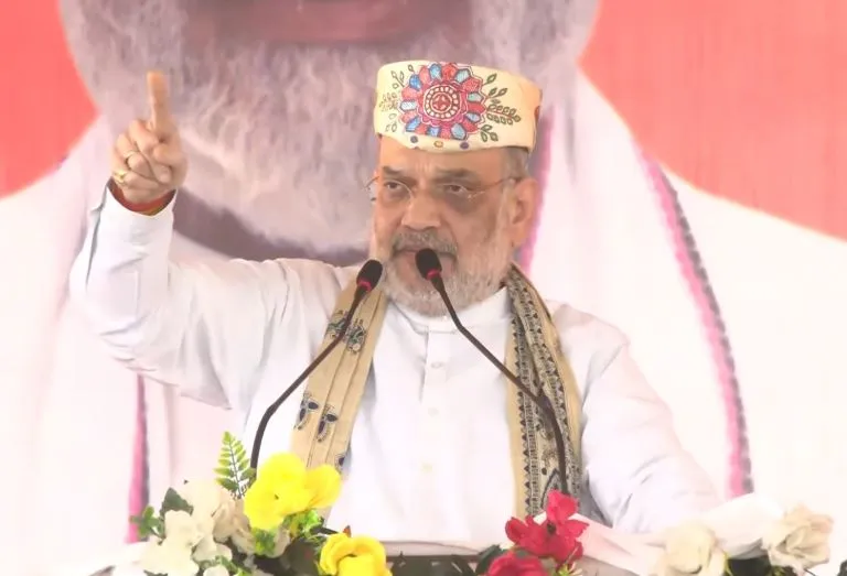 लालू और राहुल घुसपैठियों को बचाना चाहते हैं: अमित शाह