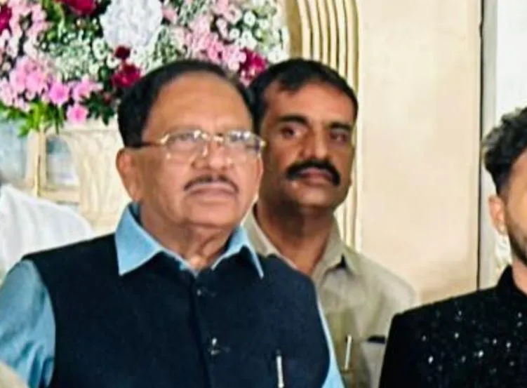 जी परमेश्वर ने दिया संकेत- 'नेतृत्व परिवर्तन की स्थिति में वे भी मुख्यमंत्री पद की दौड़ में हैं!'