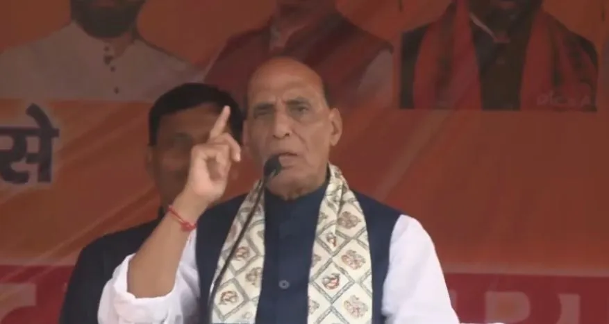 भारत किसी को छेड़ता नहीं, जो भारत को छेड़ता है, उसे वह छोड़ता नहीं: राजनाथ सिंह