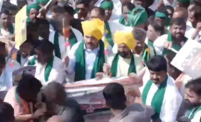 कर्नाटक: सुवर्ण विधान सौधा तक मार्च के दौरान भाजपा नेताओं, किसानों को हिरासत में लिया गया