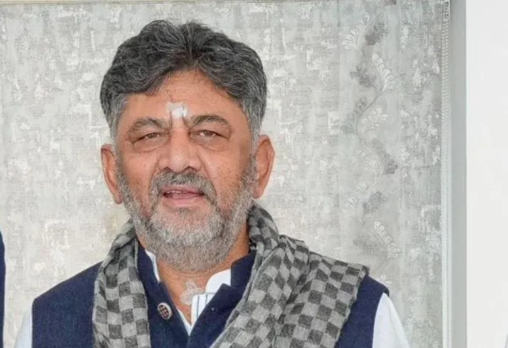 डीके शिवकुमार ने विधायकों के साथ डिनर बैठक की खबरों पर क्या कहा?