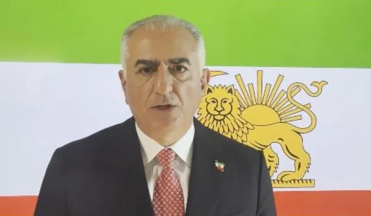 खामेनेई के खिलाफ रेज़ा पहलवी की हुंकार- 'हमारे और शासन के बीच खून का एक समंदर है'