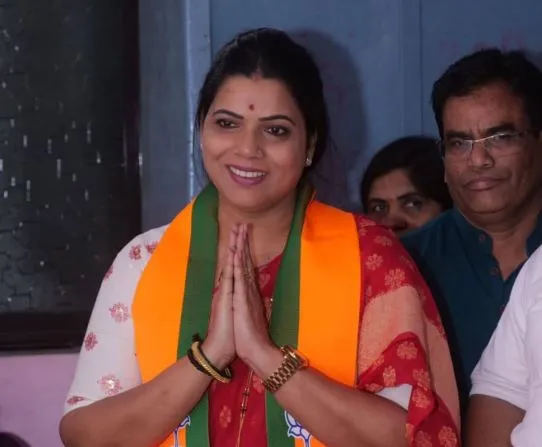 भाजपा ने मुंबई महापौर पद के लिए ऋतु तावड़े को नामित किया