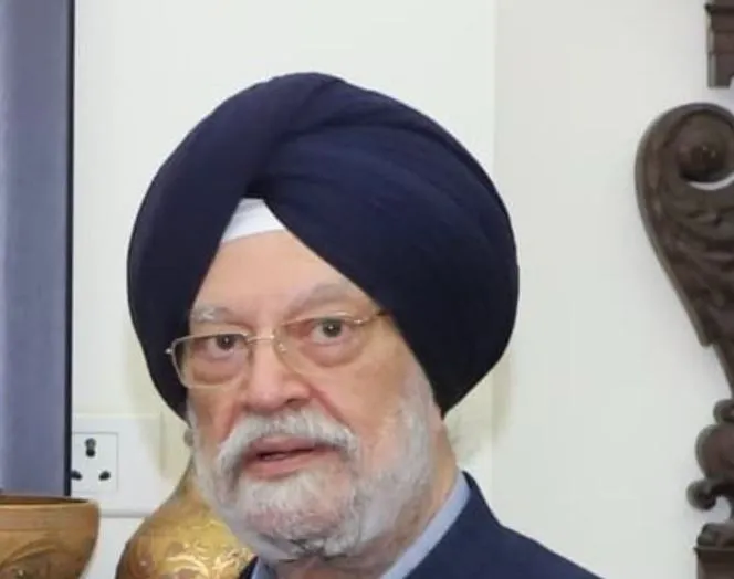 'लॉकडाउन के कयास कोरी अफवाह, ऐसा कोई प्रस्ताव विचाराधीन नहीं'