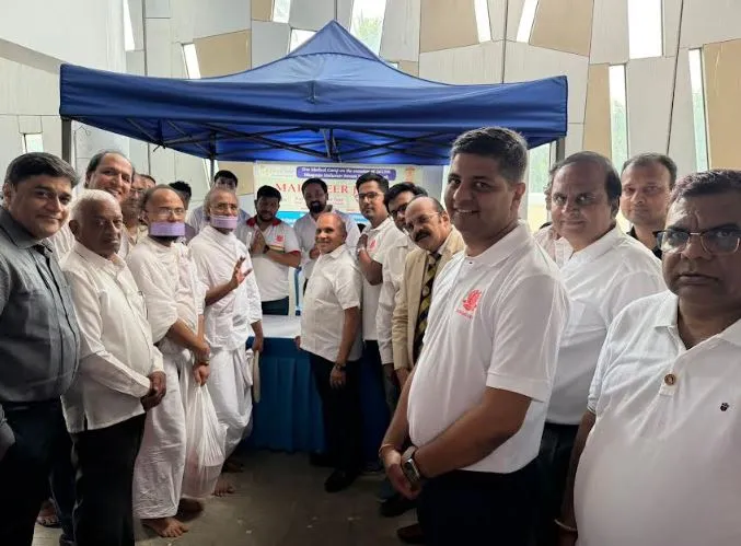 महावीर जयंती पर लगाया चिकित्सा शिविर, सैकड़ों लोगों को मिला स्वास्थ्य-लाभ 