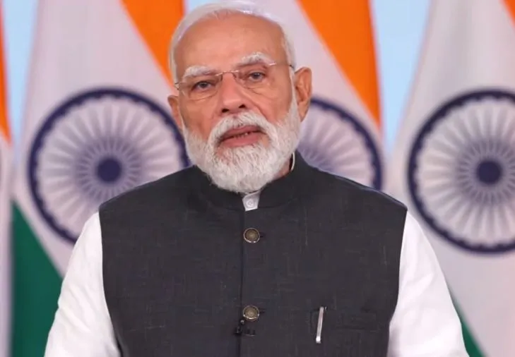 दूसरों की लकीर छोटी करने के बजाय अपनी लकीर बड़ी करें: प्रधानमंत्री
