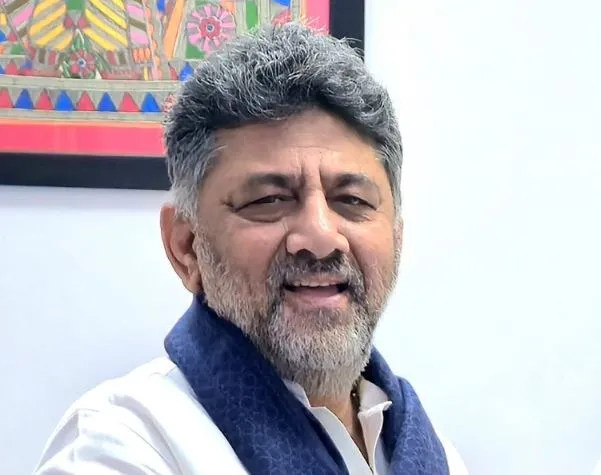 डीके शिवकुमार ने राज्यपाल से मुलाकात की