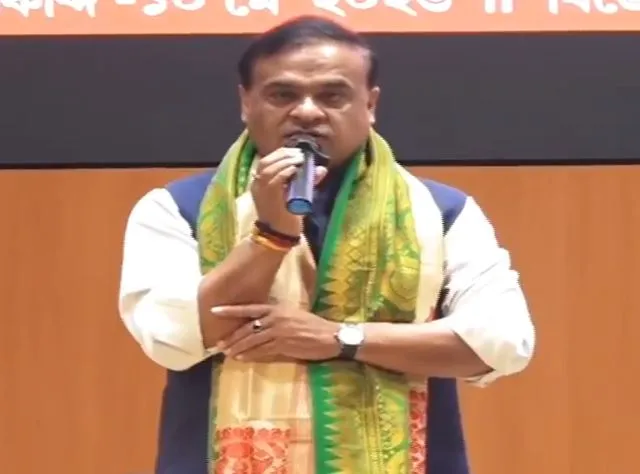 हिमंत बिस्वा सरमा ने असम के मुख्यमंत्री पद की शपथ ली
