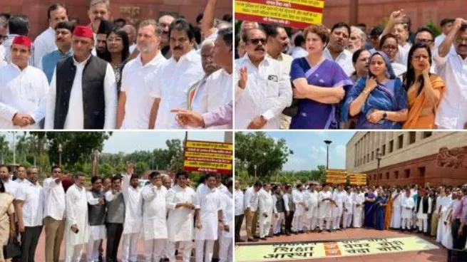 छात्रों पर पुलिस की कार्रवाई के खिलाफ़ विपक्ष ने संसद परिसर में विरोध प्रदर्शन किया