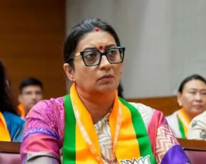 महिला आरक्षण और 'वंदे मातरम्' के पूरे गायन का समर्थन करें राहुल गांधी: स्मृति ईरानी
