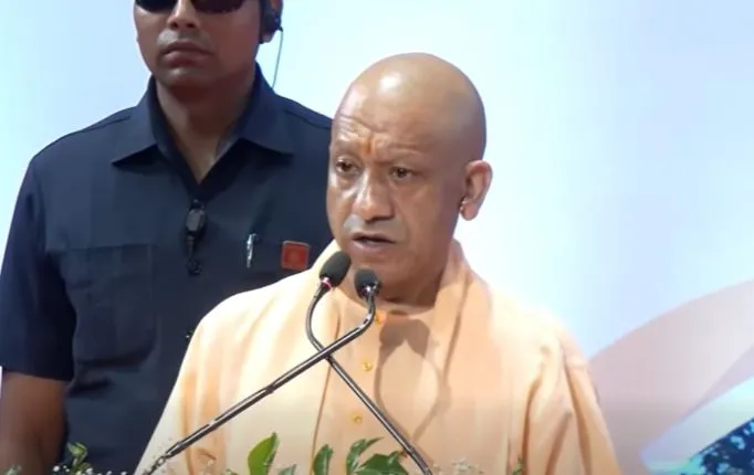 लोग अगले उप्र विधानसभा चुनावों में सपा का सफाया कर देंगे: योगी आदित्यनाथ