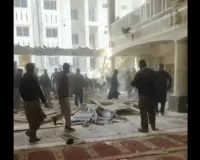 पेशावर: मस्जिद धमाके में 83 लोगों की मौत, कई लोग अब तक मलबे में दबे हुए