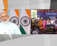 प्रधानमंत्री मोदी ने दिल्ली-देहरादून वंदे भारत एक्सप्रेस को दिखाई हरी झंडी
