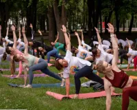 रूस: बर्फीली धरती पर कैसे पहुंचा योग का प्रकाश?