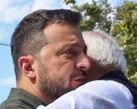 मोदी रुकवाएंगे रूस-यूक्रेन जंग? कीव में बापू को नमन कर दिया शांति का संदेश