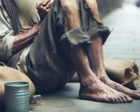भिखारियों के ठाठ देखकर लोग हैरान, इस 'कारोबार' के लिए कौन ज़िम्मेदार?