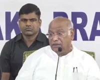 पूरा देश आतंकवादियों से लड़ने के लिए सरकार के साथ है: खरगे