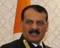 पाकिस्तान को भारतीय नौसेना प्रमुख की चेतावनी- 'ऑपरेशन सिंदूर जारी है'