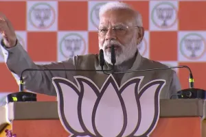 केरलम में कांग्रेस और कम्युनिस्ट भ्रष्टाचार फैला रहे हैं: प्रधानमंत्री