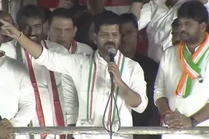 तेलंगाना: रेवंत रेड्डी ने बीआरएस पर साधा निशाना- 'कार' पहले ही गैराज में डाल दी गई है