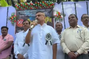 भवानीपुर सीट से सुवेंदु अधिकारी चल रहे आगे