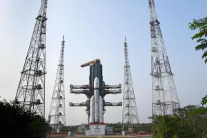 इसरो के एलवीएम3 रॉकेट ने अमेरिकी कम्युनिकेशन सैटेलाइट को लो अर्थ ऑर्बिट में स्थापित किया