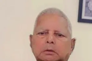 लालू यादव ने तेज प्रताप के घर पर मकर संक्रांति उत्सव में भाग लिया