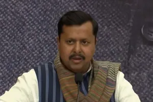 तिरंगा हमेशा लहराता रहे, भारत का सम्मान हमेशा बढ़ता रहे: नितिन नबीन