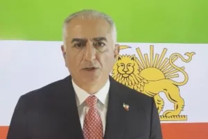 खामेनेई के खिलाफ रेज़ा पहलवी की हुंकार- 'हमारे और शासन के बीच खून का एक समंदर है'