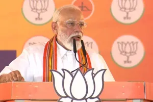 कम्युनिस्ट और कांग्रेस, दोनों ही भ्रष्टाचार और सांप्रदायिकता से ग्रस्त हैं: प्रधानमंत्री