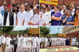 छात्रों पर पुलिस की कार्रवाई के खिलाफ़ विपक्ष ने संसद परिसर में विरोध प्रदर्शन किया
