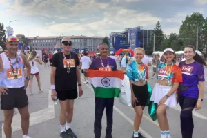 ओपीएन कल्याण ने 77 की उम्र में साइबेरियन मैराथन में इतिहास रचा