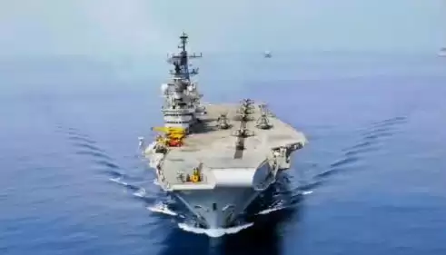 भारतीय नौसेना का सेवामुक्त विमानवाहक युद्धपोत ‘विराट’ आखिरी सफर पर रवाना