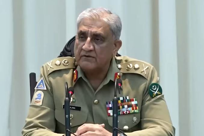 जनरल बाजवा ने 6 साल में पाकिस्तान के खजाने को कितने अरब का चूना लगाया?