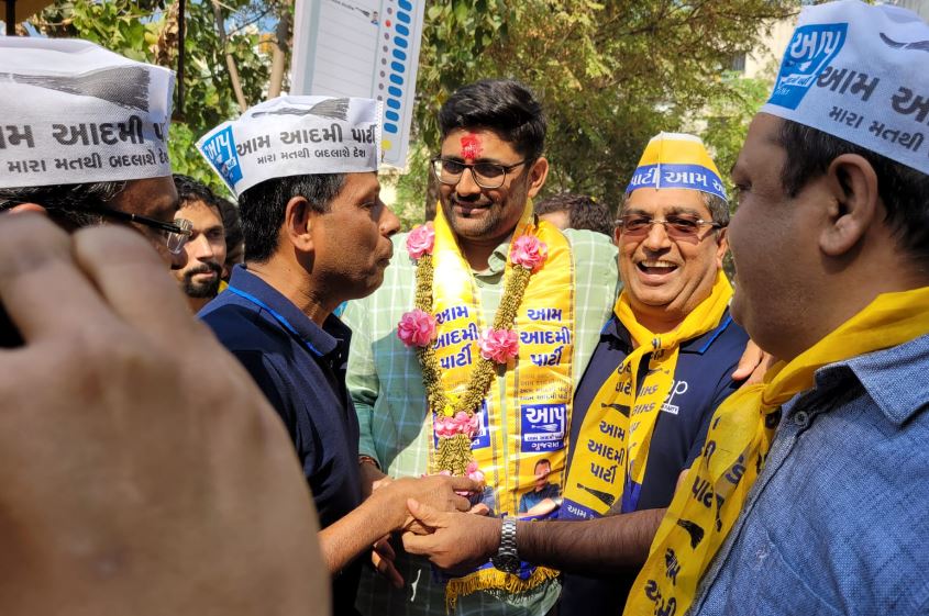 गुजरात चुनाव: भास्कर राव कर रहे आम आदमी पार्टी के लिए प्रचार