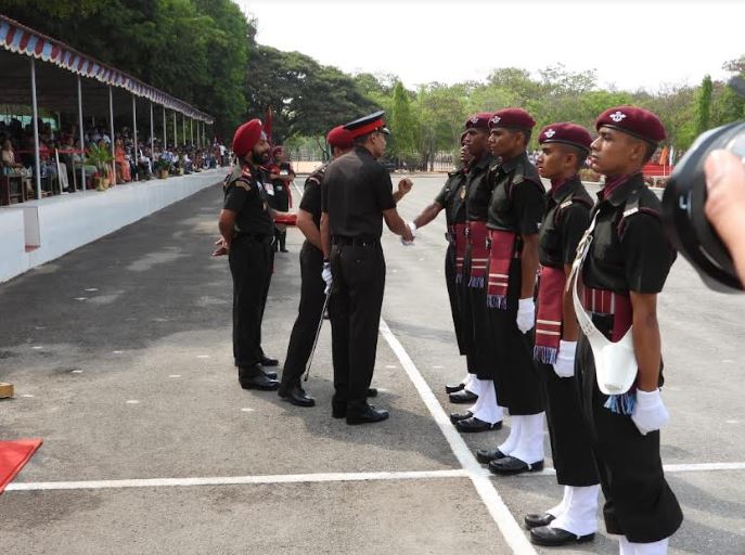 बेंगलूरु: पैराशूट रेजिमेंट प्रशिक्षण केंद्र से 427 अग्निवीरों की पासिंग आउट परेड हुई