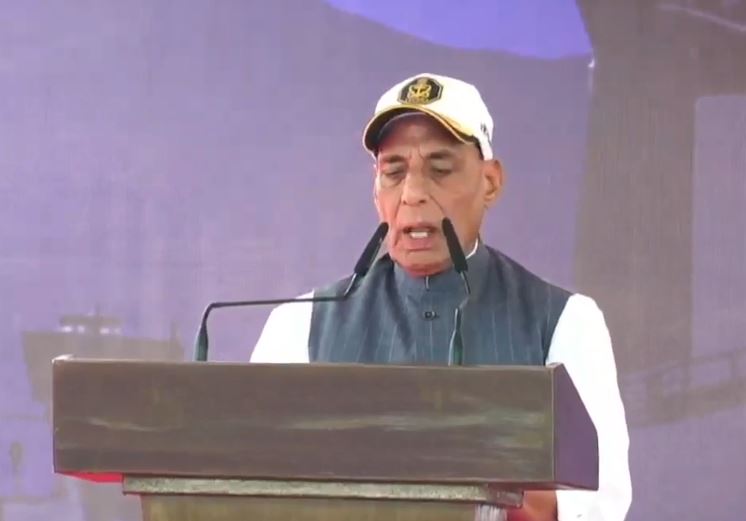 भविष्य के युद्ध सिर्फ एआई से नहीं, बल्कि संकल्प और सैनिकों के दम पर जीते जाएंगे: राजनाथ सिंह
