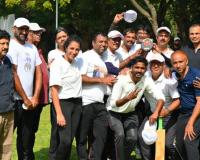 बेंगलूरु: सेना और मीडिया टीमों के बीच दोस्ताना क्रिकेट मैच खेला गया